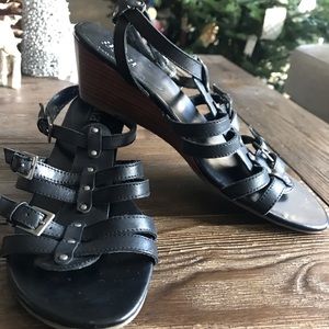 Women’s shoes